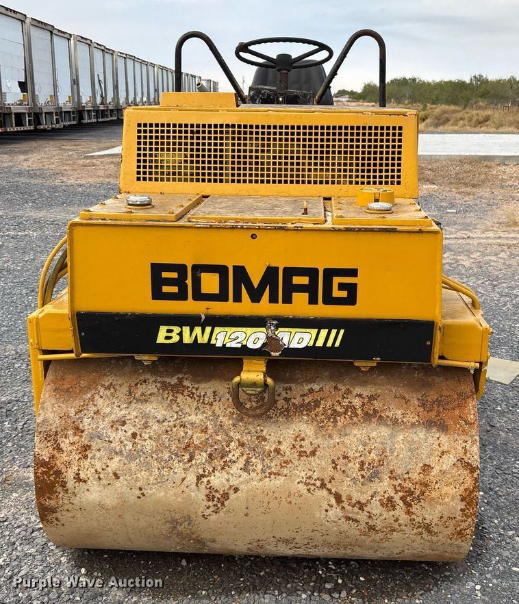 image for item EJ3267 Bomag BW120AD double drum vibratory roller