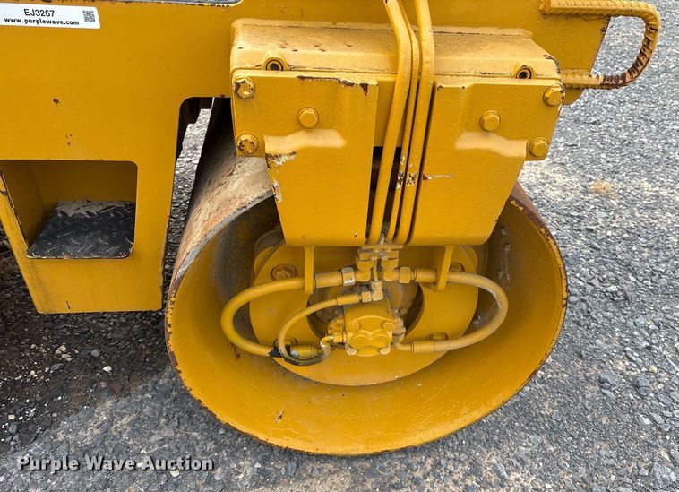 image for item EJ3267 Bomag BW120AD double drum vibratory roller