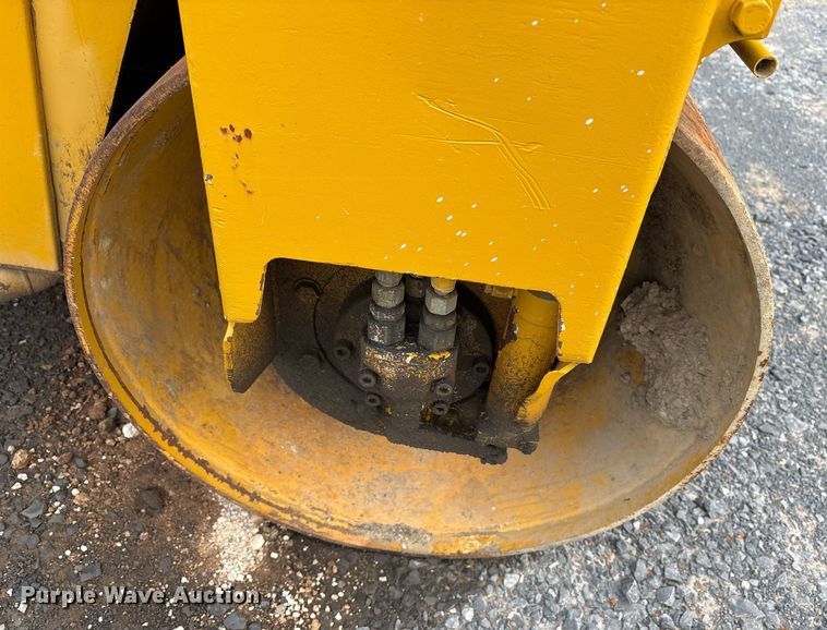 image for item EJ3267 Bomag BW120AD double drum vibratory roller