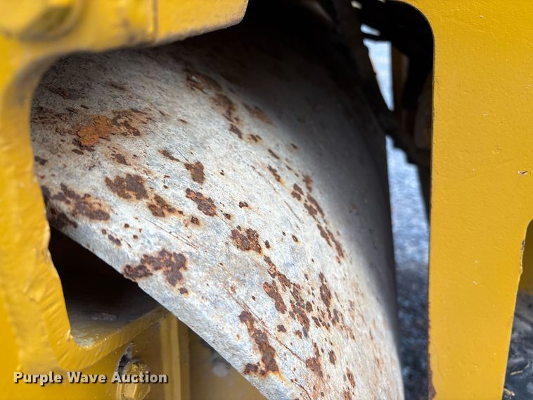 image for item EJ3267 Bomag BW120AD double drum vibratory roller