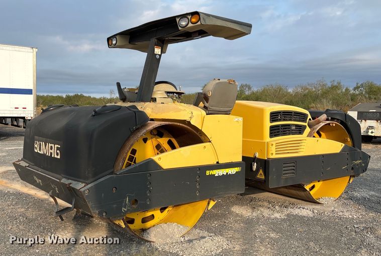 image for item EJ3268 Bomag BW284AD double drum vibratory roller