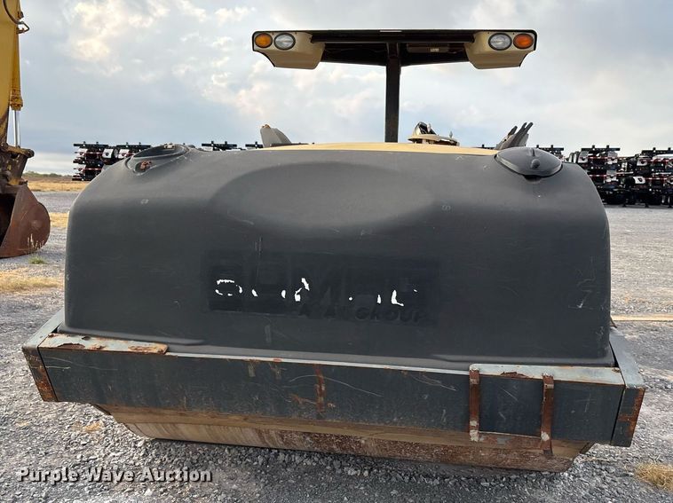 image for item EJ3268 Bomag BW284AD double drum vibratory roller