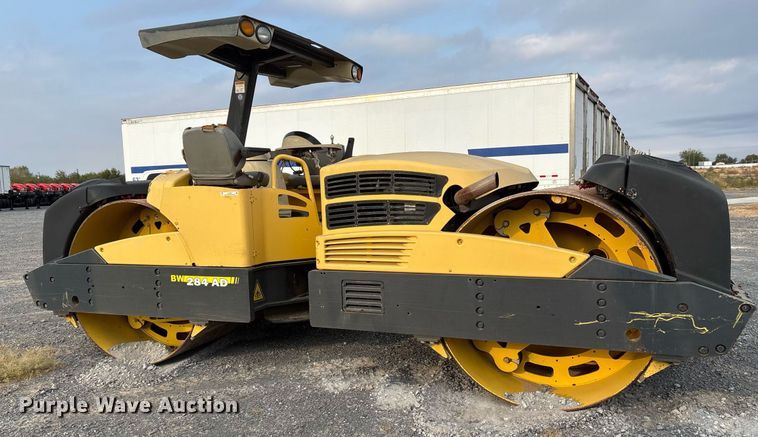 image for item EJ3268 Bomag BW284AD double drum vibratory roller