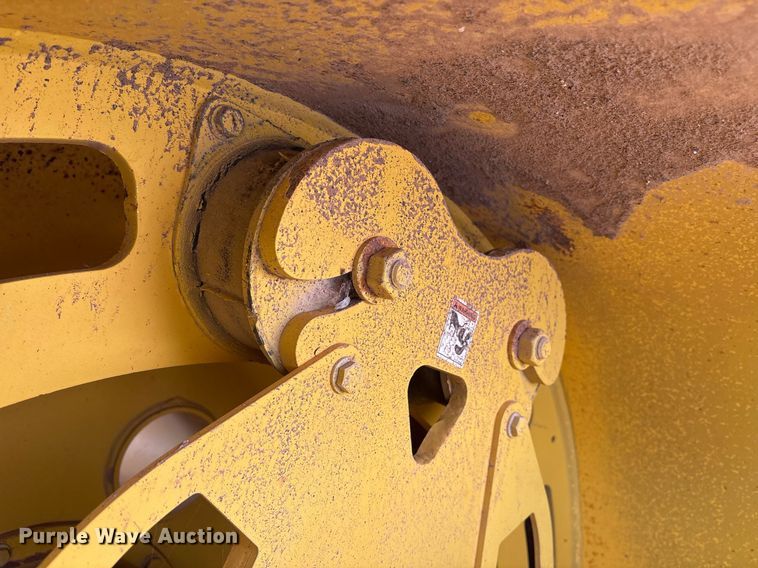 image for item EJ3268 Bomag BW284AD double drum vibratory roller