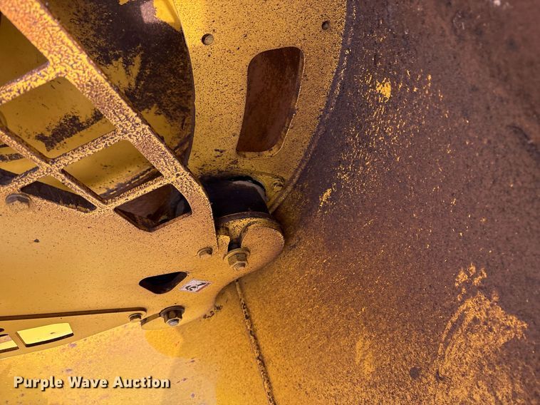 image for item EJ3268 Bomag BW284AD double drum vibratory roller