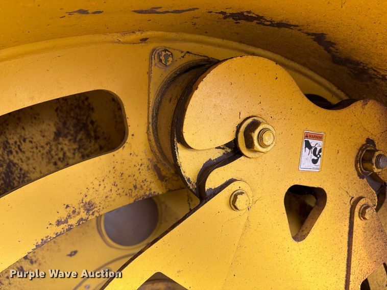 image for item EJ3268 Bomag BW284AD double drum vibratory roller