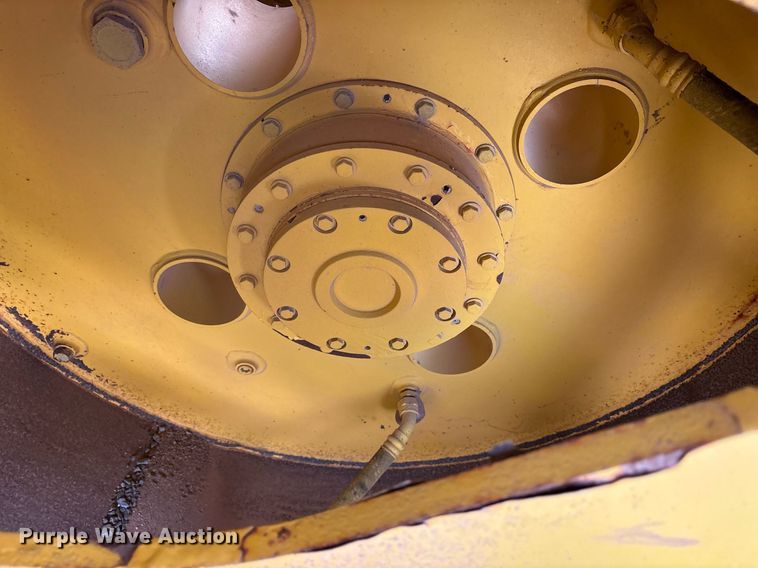 image for item EJ3268 Bomag BW284AD double drum vibratory roller