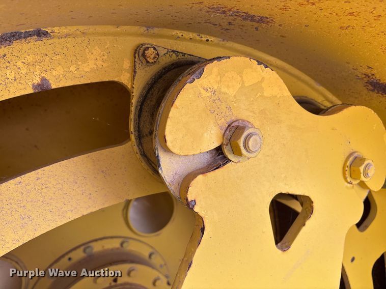 image for item EJ3268 Bomag BW284AD double drum vibratory roller