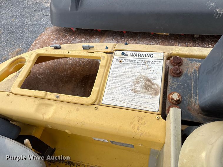 image for item EJ3268 Bomag BW284AD double drum vibratory roller