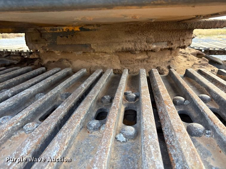 image for item EJ3269 Kobelco MD320BLC excavator