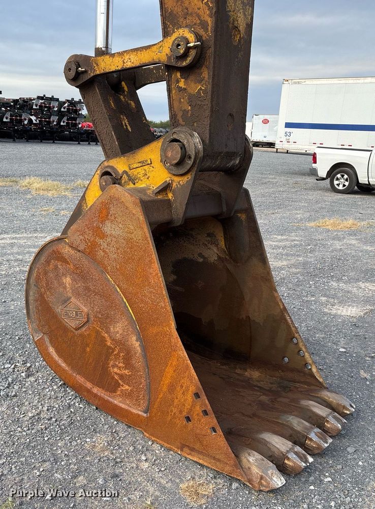 image for item EJ3269 Kobelco MD320BLC excavator