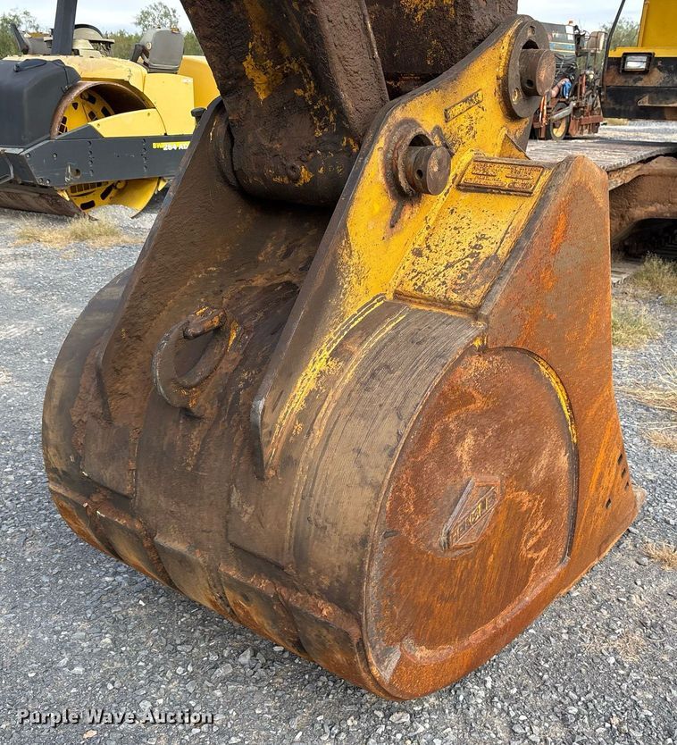 image for item EJ3269 Kobelco MD320BLC excavator