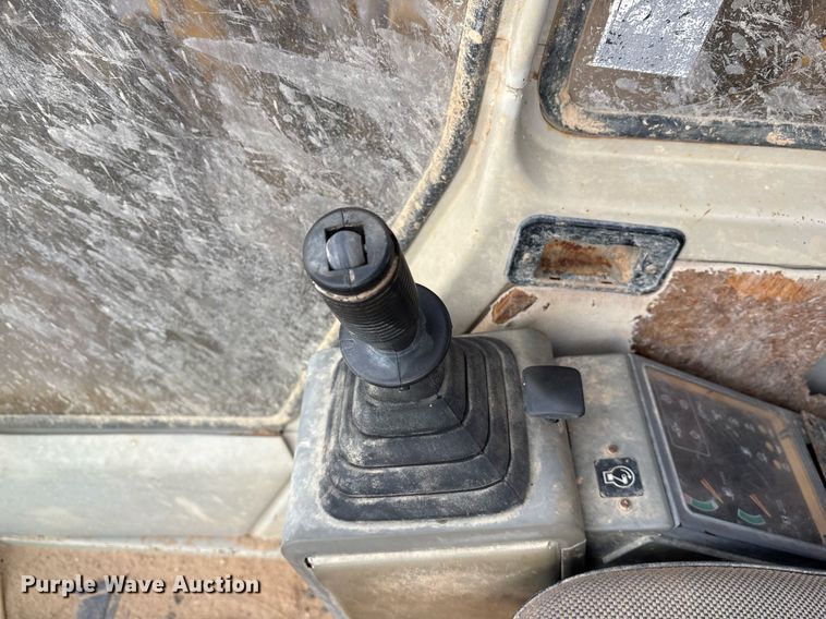 image for item EJ3269 Kobelco MD320BLC excavator