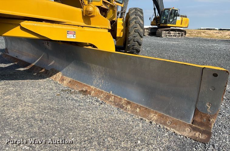 image for item EJ3271 1984 John Deere 770A motor grader