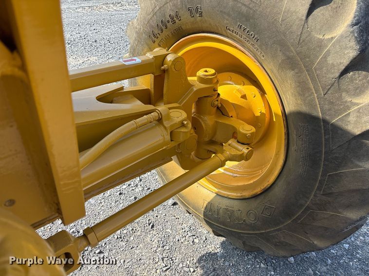 image for item EJ3271 1984 John Deere 770A motor grader