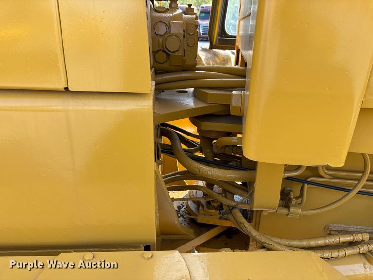 image for item EJ3271 1984 John Deere 770A motor grader