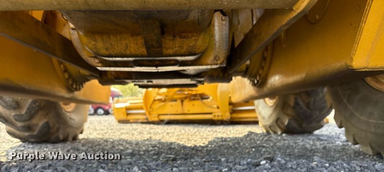 image for item EJ3271 1984 John Deere 770A motor grader