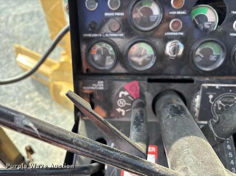 image for item EJ3271 1984 John Deere 770A motor grader