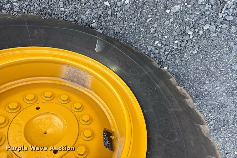 image for item EJ3271 1984 John Deere 770A motor grader