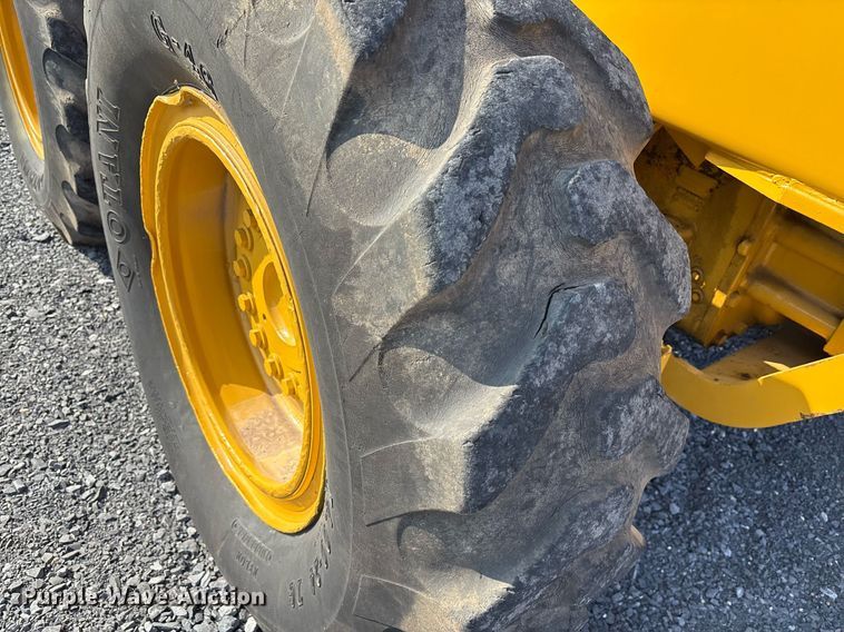 image for item EJ3271 1984 John Deere 770A motor grader