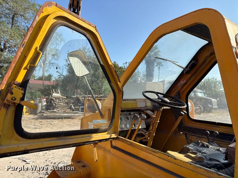 image for item EJ3280 Pettibone 16 MK crane