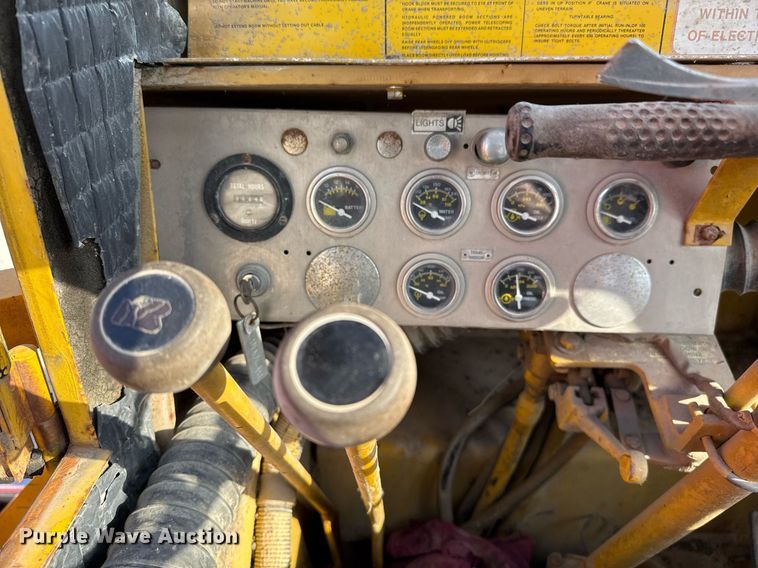 image for item EJ3280 Pettibone 16 MK crane