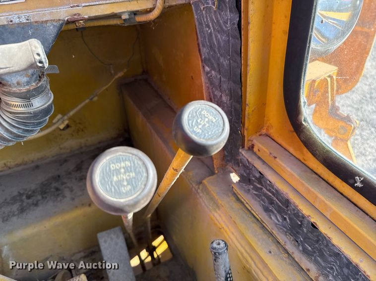 image for item EJ3280 Pettibone 16 MK crane