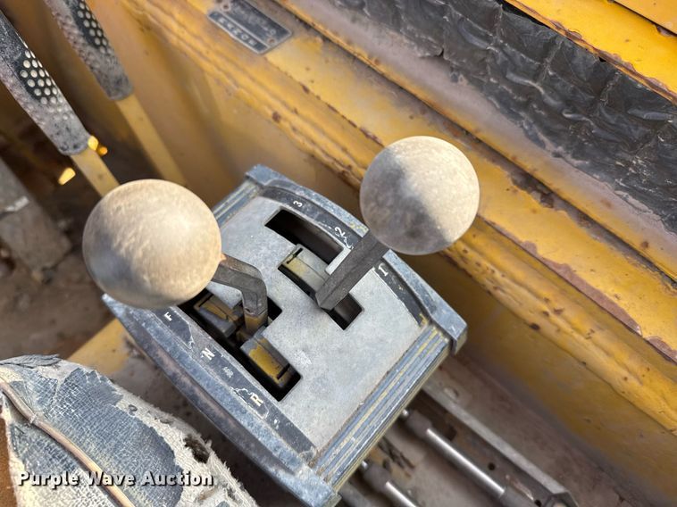 image for item EJ3280 Pettibone 16 MK crane