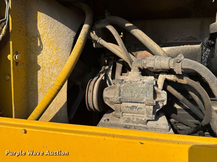 image for item EJ3280 Pettibone 16 MK crane