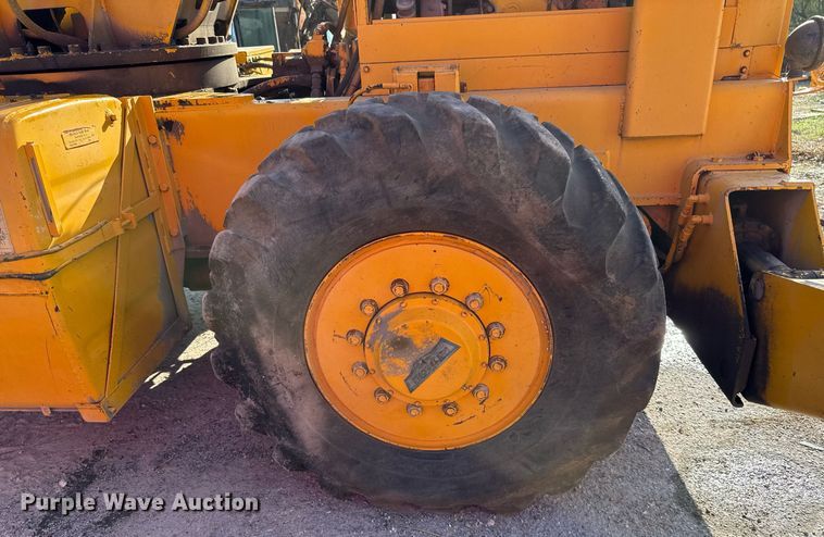 image for item EJ3280 Pettibone 16 MK crane