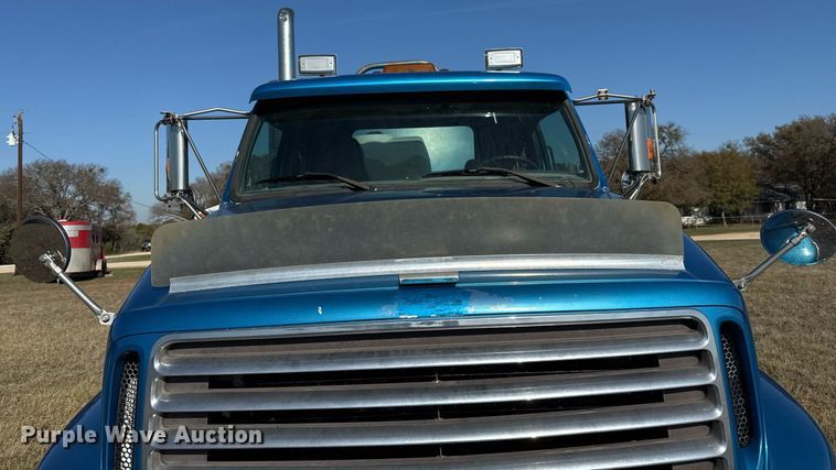 image for item EJ3304 1998 Ford hydrovac truck