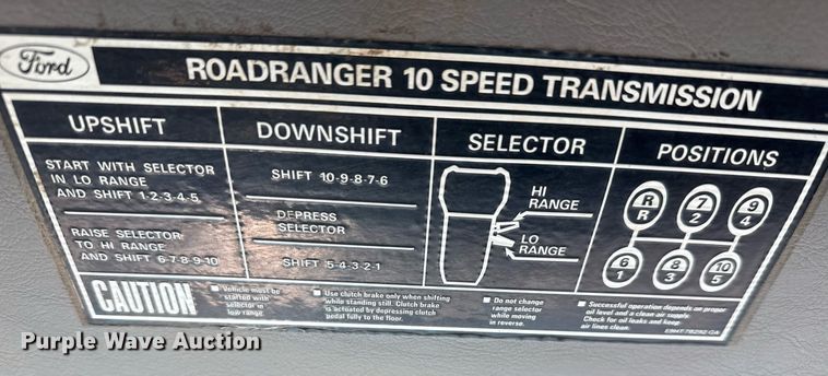 image for item EJ3304 1998 Ford hydrovac truck