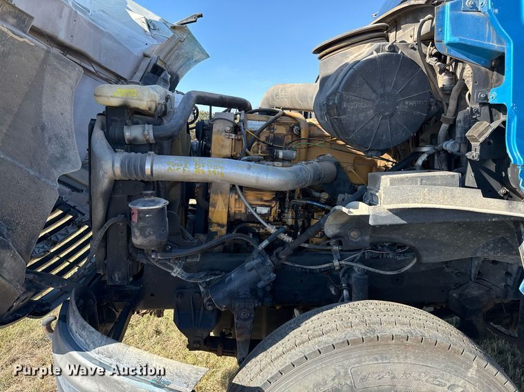 image for item EJ3304 1998 Ford hydrovac truck