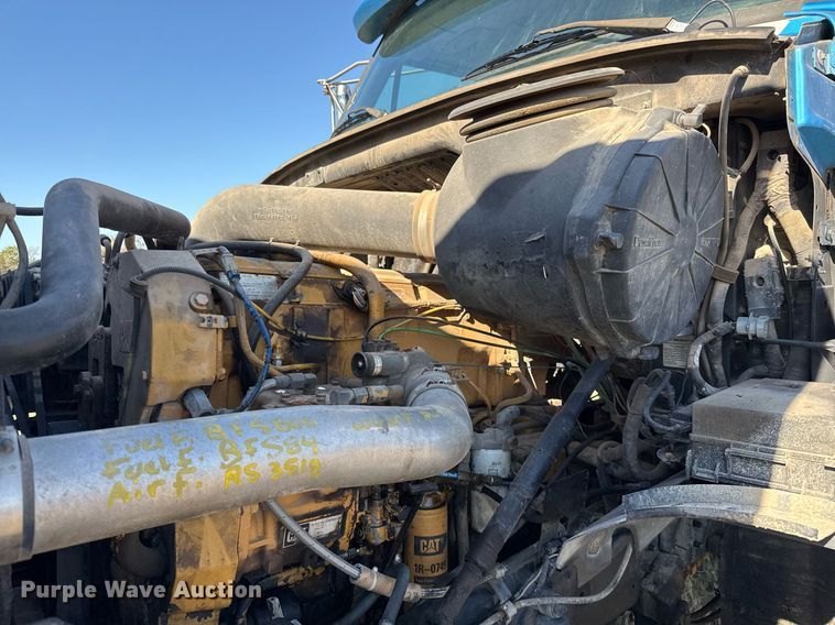 image for item EJ3304 1998 Ford hydrovac truck