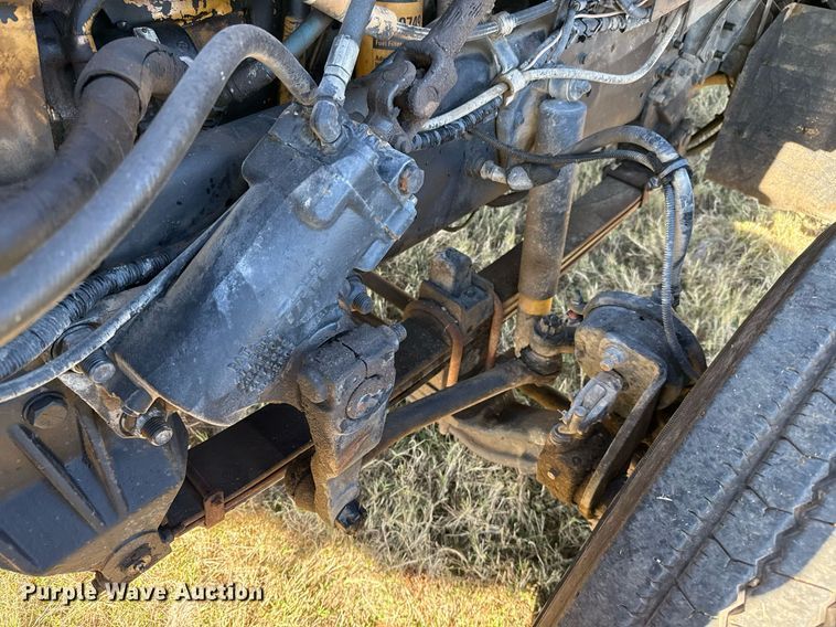 image for item EJ3304 1998 Ford hydrovac truck