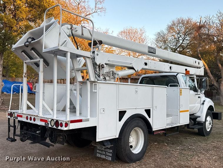image for item EJ3309 2009 Ford F750 Super Duty bucket truck