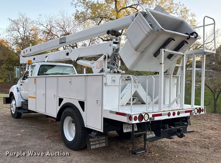image for item EJ3309 2009 Ford F750 Super Duty bucket truck