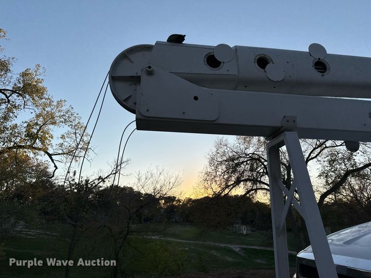 image for item EJ3309 2009 Ford F750 Super Duty bucket truck