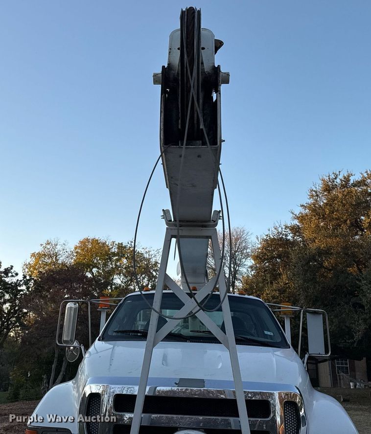 image for item EJ3309 2009 Ford F750 Super Duty bucket truck