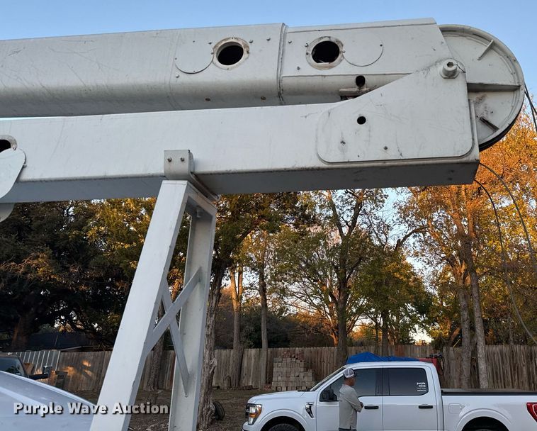 image for item EJ3309 2009 Ford F750 Super Duty bucket truck