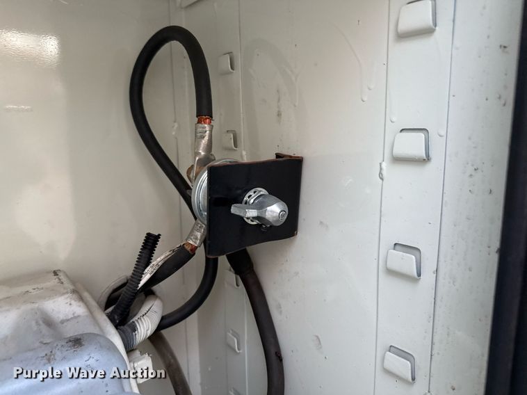 image for item EJ3309 2009 Ford F750 Super Duty bucket truck