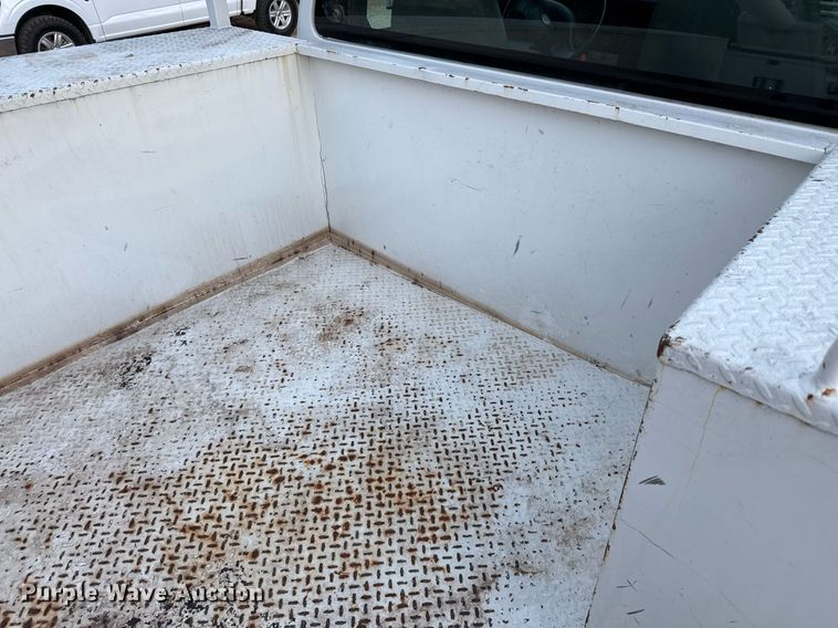 image for item EJ3309 2009 Ford F750 Super Duty bucket truck