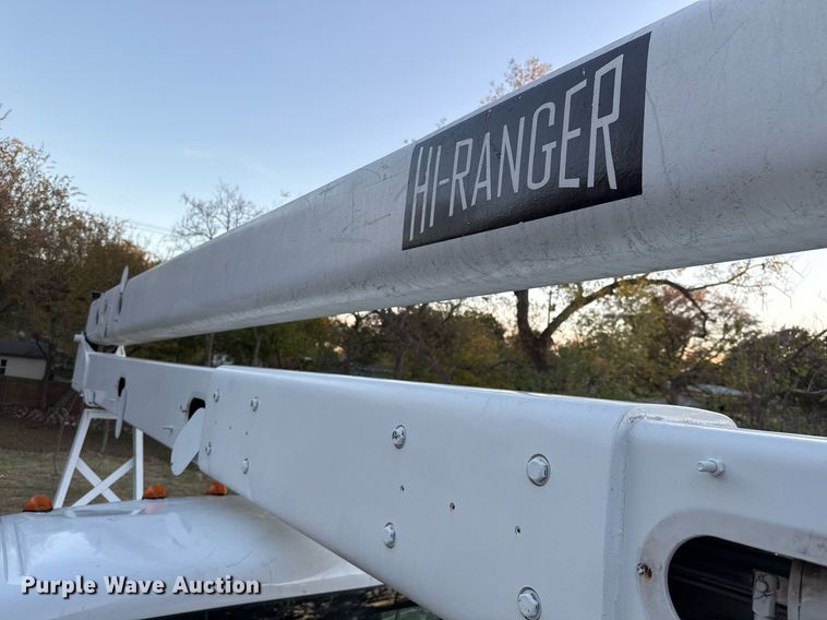 image for item EJ3309 2009 Ford F750 Super Duty bucket truck