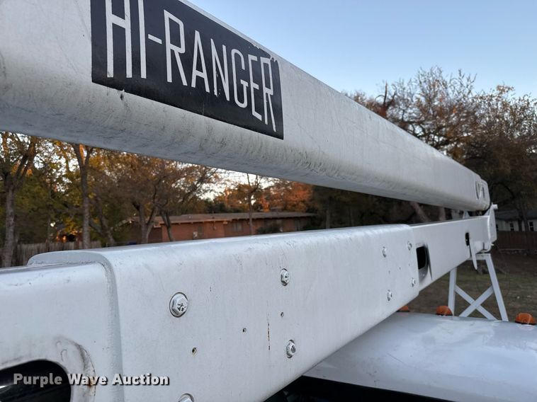 image for item EJ3309 2009 Ford F750 Super Duty bucket truck