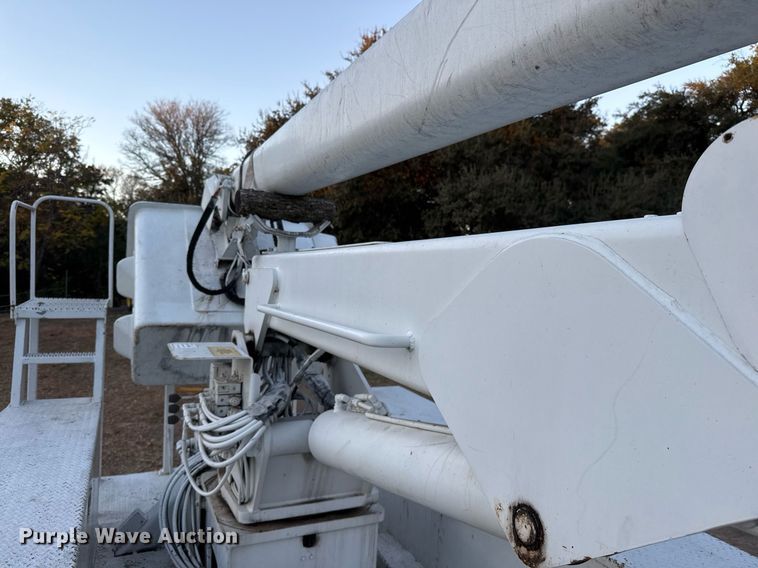 image for item EJ3309 2009 Ford F750 Super Duty bucket truck