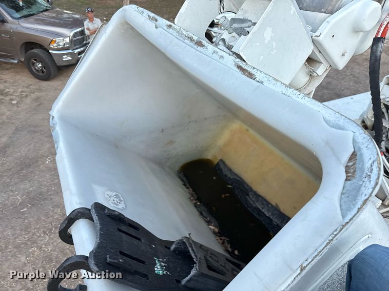 image for item EJ3309 2009 Ford F750 Super Duty bucket truck