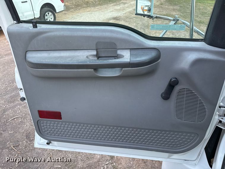 image for item EJ3309 2009 Ford F750 Super Duty bucket truck