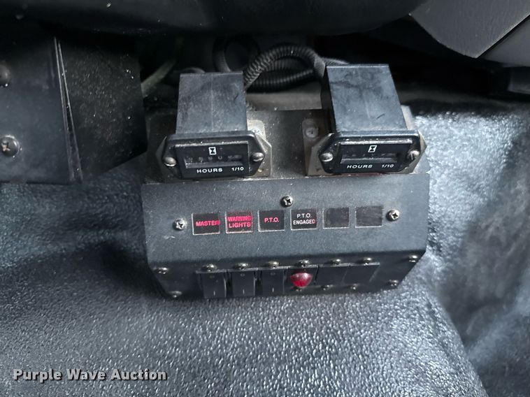 image for item EJ3309 2009 Ford F750 Super Duty bucket truck