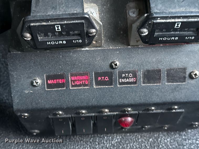 image for item EJ3309 2009 Ford F750 Super Duty bucket truck