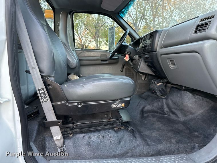 image for item EJ3309 2009 Ford F750 Super Duty bucket truck